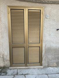 Porta persiana due ante in alluminio