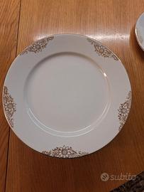 Piatti con decoro floreale