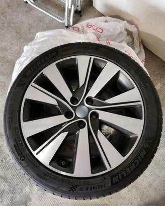 Kit 4 cerchi in lega 19”+ gomme Michelin