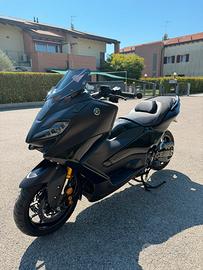 Yamaha T-Max Tech Max 560 - 2024