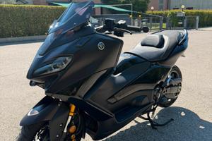 Yamaha T-Max Tech Max 560 - 2024