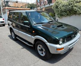 Nissan Terrano 2700