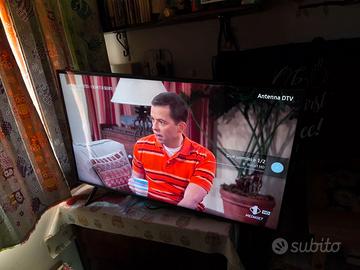 Samsung UE43RU7170U con difetto su parte smart