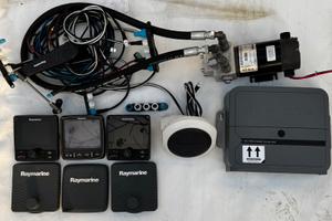 Raymarine autopilota per barche fino a 70 piedifly