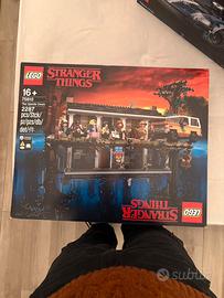Lego 75810 - Stranger Things - II Sotto Sopra