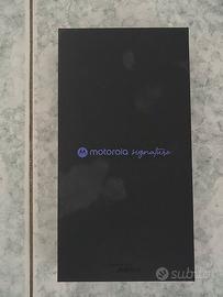 Motorola Signature 512GB Martini Olive 5G, nuovo