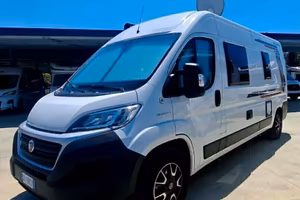 WEINSBER CARABUS 600MQ LUNGO 5,99 140CV 2021 FINAN