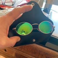 Occhiali da sole ovali