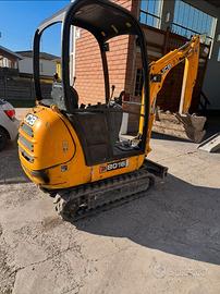 mini escavatore Jcb 8016