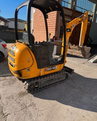 mini escavatore Jcb 8016