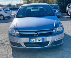Opel astra con soli 140000 km