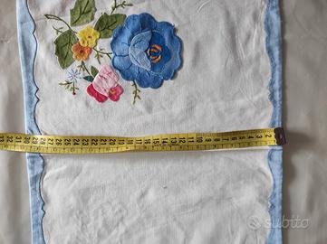 Tovaglietta colazione in cotone ricamato – stile e