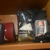 ATTREZZATURA MUAY THAI/MMA