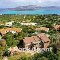 ELEGANTE QUADRILOCALE CON TERRAZZA E GIARDINO