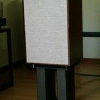 Altoparlanti: coppia di casse chiuse a 3 vie