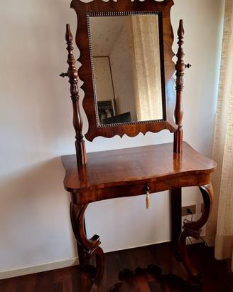 TOELETTA CON SPECCHIERA in legno massello