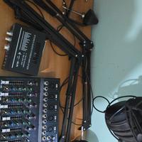 mixer audio + amplificatore + microfoni