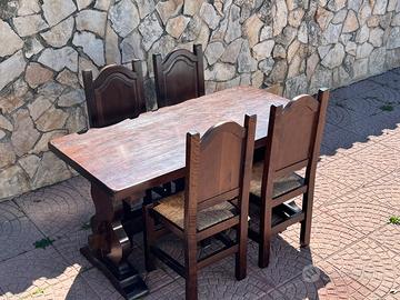 Tavolo legno con 4 sedie