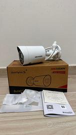 Hikvision 4MP Ultra Series LiveGuard AcuSense Mic