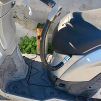 bloccamanubrio per scooter