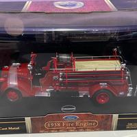 Ford Pirogiochi Yat Ming Fire Engine scala 1:24