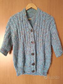 Maglioncino lavorato ai ferri