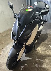 X max 300 vedo permuta