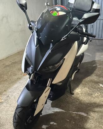 X max 300 vedo permuta