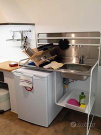 Mini cucina IKEA completa di frigocongelatore