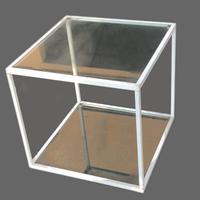 Tavolino in metallo e vetro