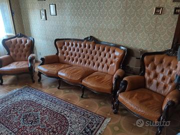 Divano con due Poltrone