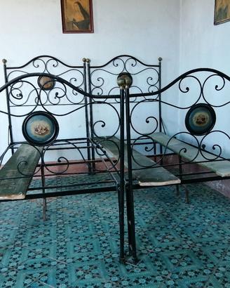 letto antico 