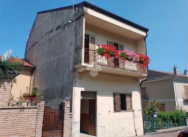 CASA INDIPENDENTE A BAGNOLI IRPINO