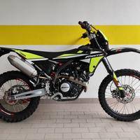 FANTIC MOTOR XEF 125 PERFORMANCE *UNICO PROPRIETAR