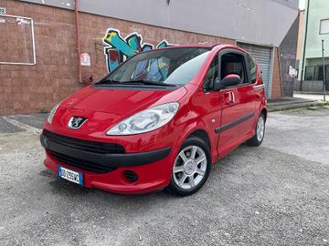 Peugeot 1007 1.4B 140mila KM Super Full 2007