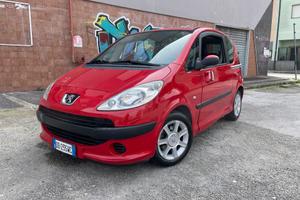 Peugeot 1007 1.4B 140mila KM Super Full 2007