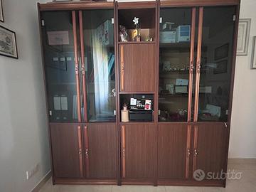 Mobile studio con vetrina