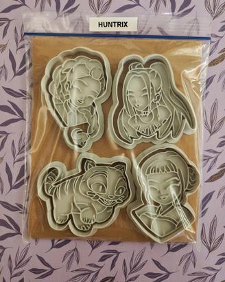 Set Stampini / Tagliabiscotti  Huntrix