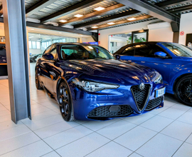 Alfa Romeo Giulia 2.2 AT8 180cv