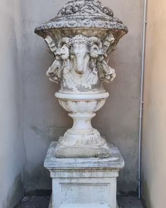 Vaso ornamentale da esterno