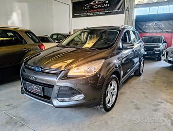 FORD KUGA benzina