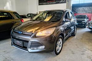 FORD KUGA benzina