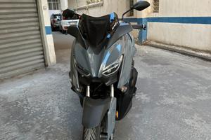 Xmax 125 techmax con blocca disco antifurto