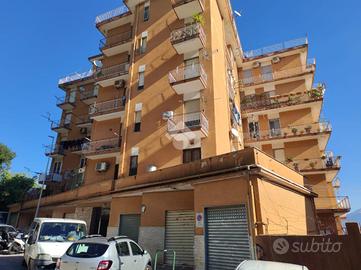 3 LOCALI A SALERNO