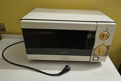 Microonde combinato De Longhi