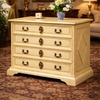 Comò 4 cassetti laccato