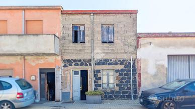 CASA INDIPENDENTE A NURACHI