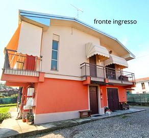 VILLA con giardino di 1000 mq