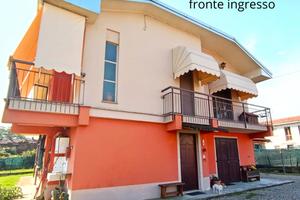 VILLA con giardino di 1000 mq