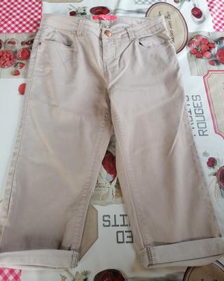 pantaloni corti 